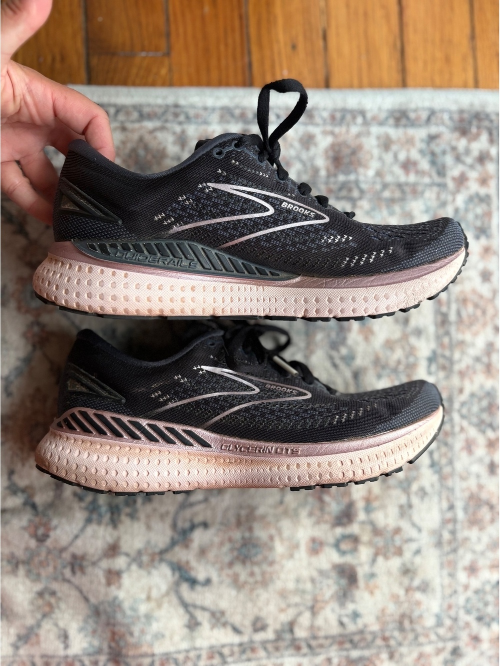 Womens size 6.5 Brooks Black and Rose Gold Running Sneakers - Picture 6 of 9